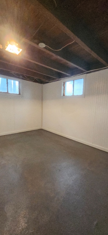 Building Photo - 255 E Main St