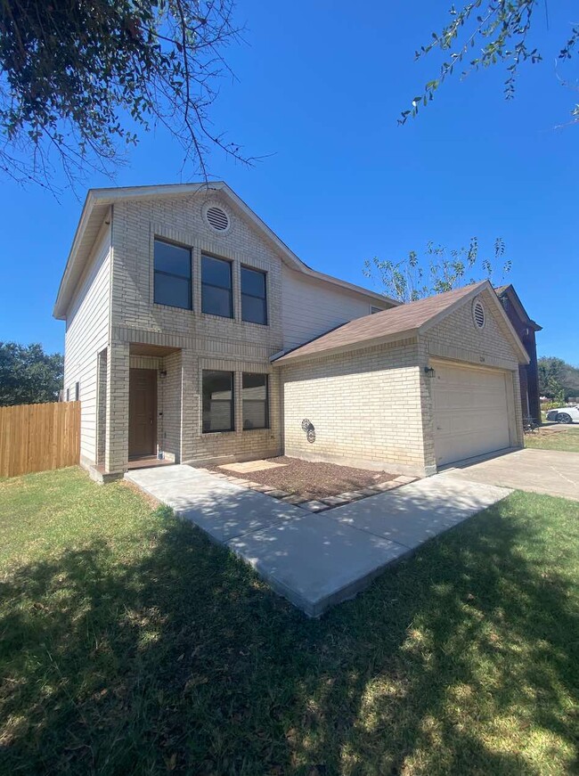 Building Photo - 1214 Champion Dr