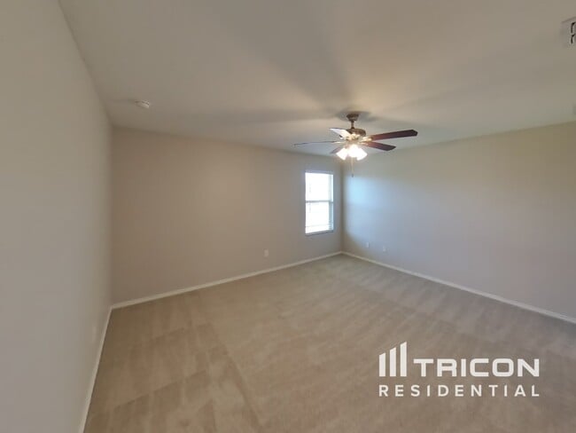 Building Photo - 6141 Bell Springs St
