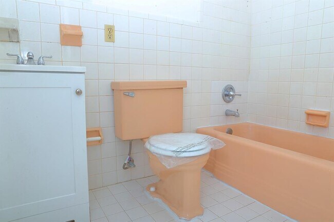 Foto del edificio - 5881 NE 18th Ave