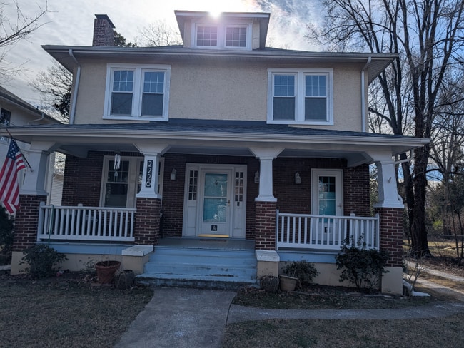 Building Photo - 2226 Windsor Ave SW