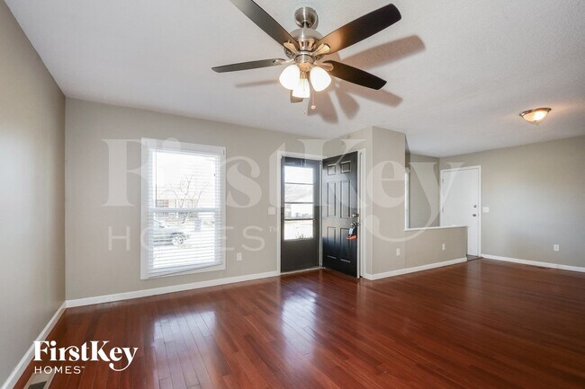 Building Photo - 2727 Dividend Park Dr