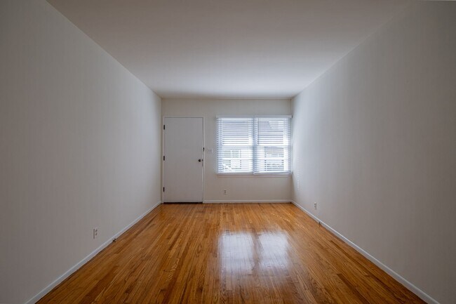 Foto del edificio - Juanita Residences