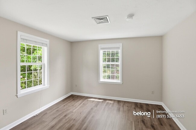 Building Photo - 28 Blueberry Ln