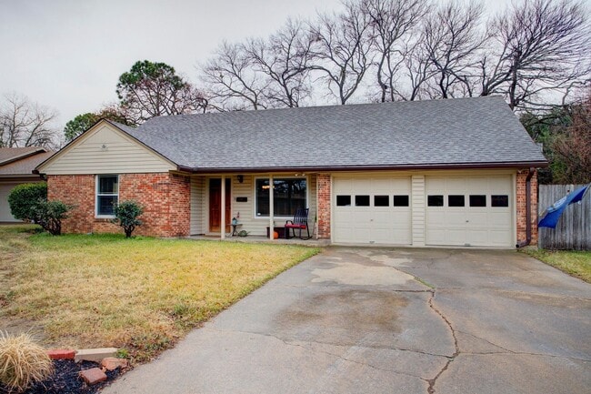4 Bd, 2 Ba for Lease | N. Arlington - 4 Bd, 2 Ba for Lease | N. Arlington House