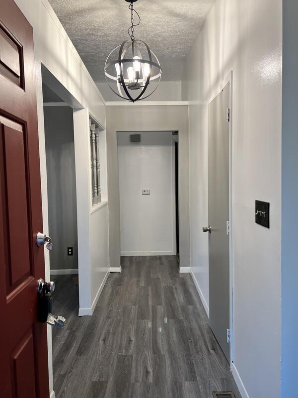 Building Photo - 4976 Twin Woods Dr