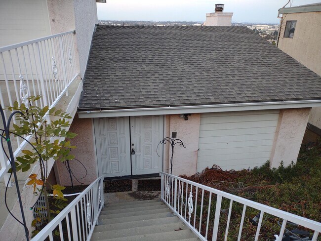 Building Photo - 4237 Mesa St