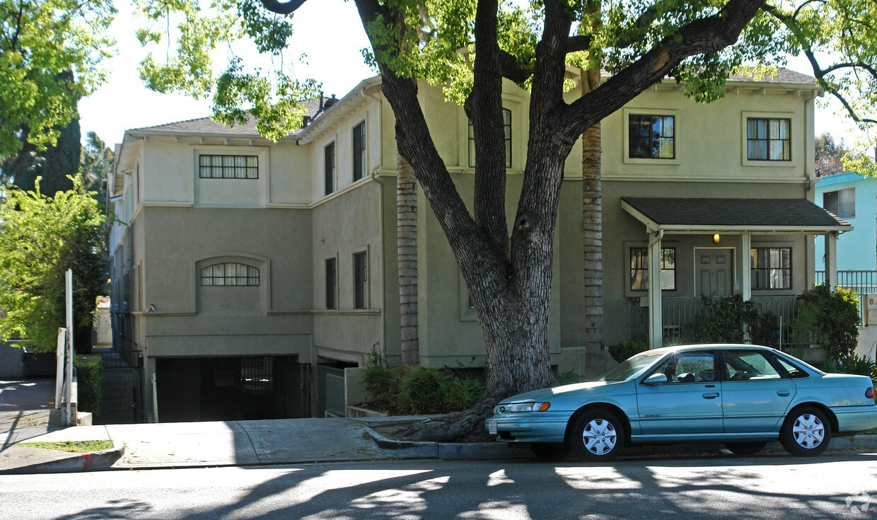Primary Photo - 626 Los Robles Ave