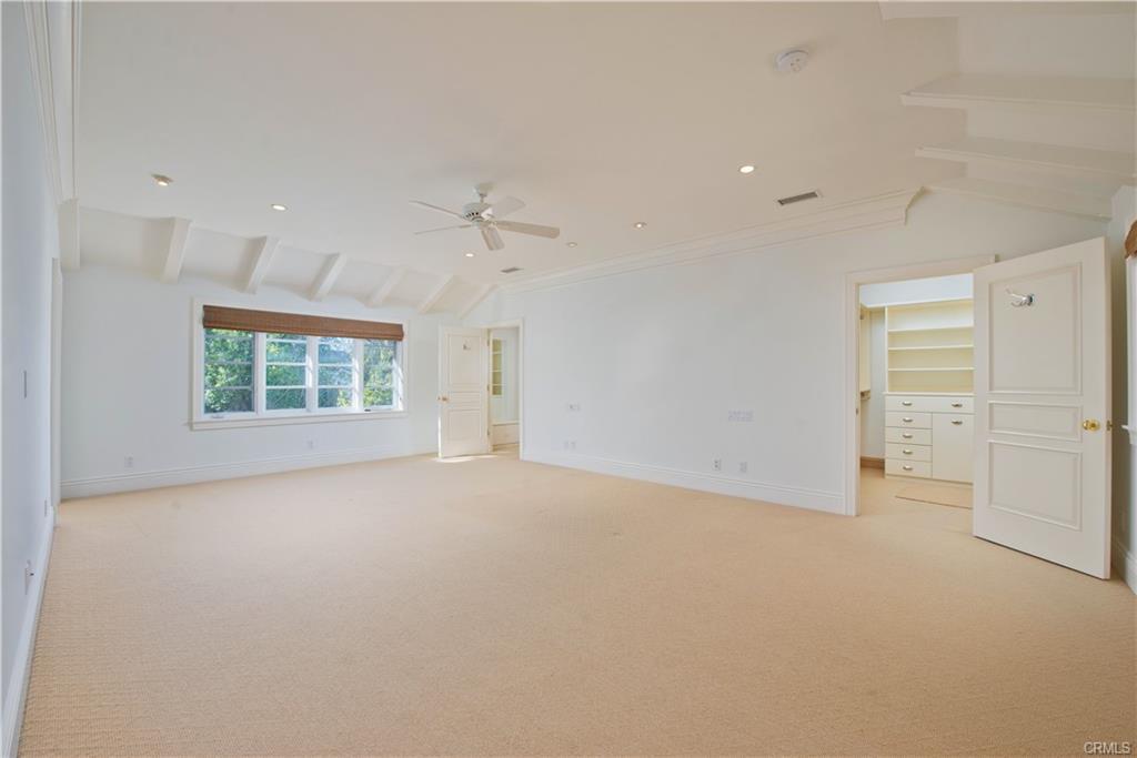 Foto principal - 4791 White Oak Ave