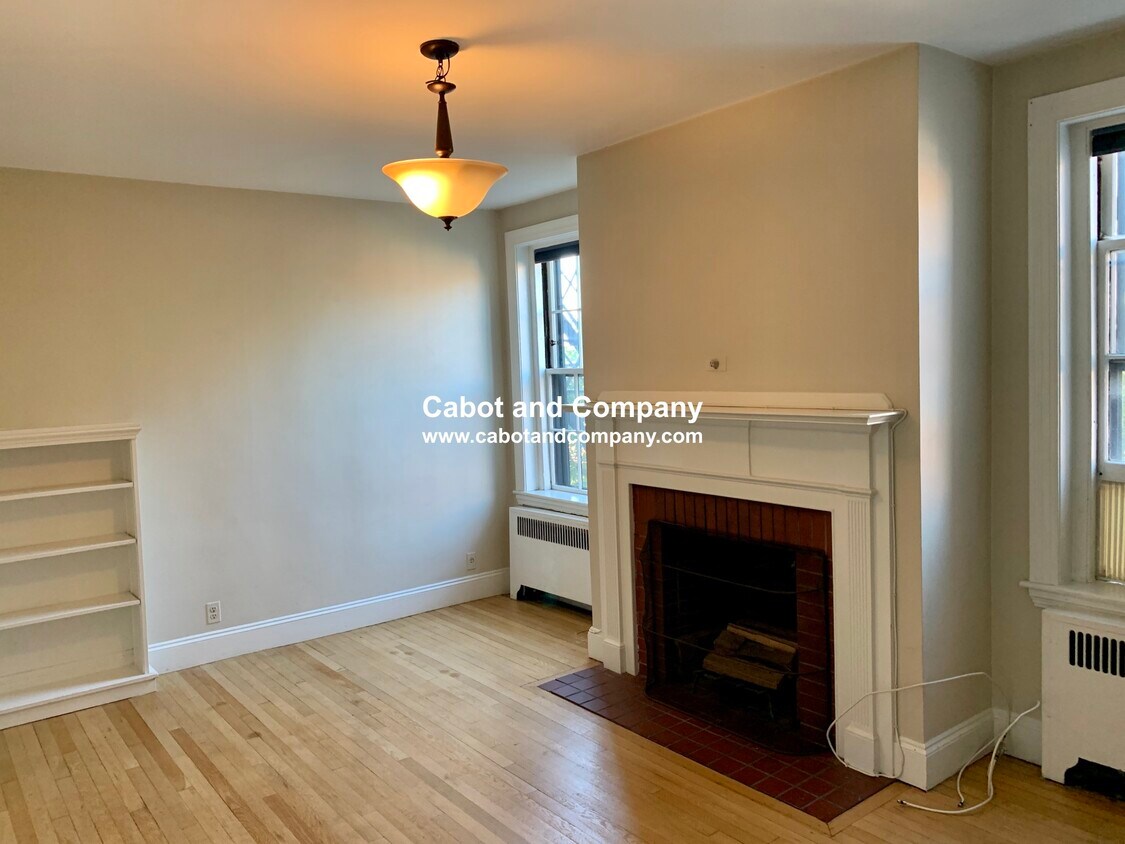 Primary Photo - 88 Mt Vernon St