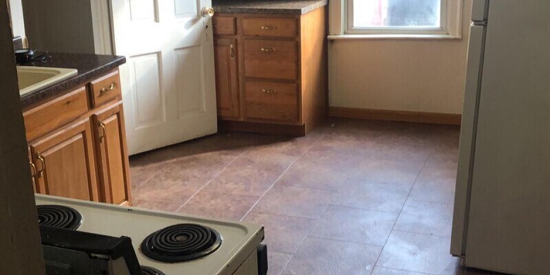 Primary Photo - 1208 Rhomberg Avenue