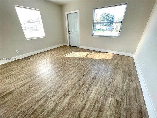 Foto del edificio - 2750 NW 4th Ct