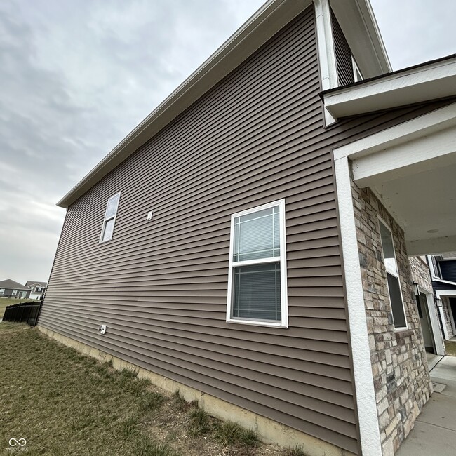 Foto del edificio - 1913 Downey Ln