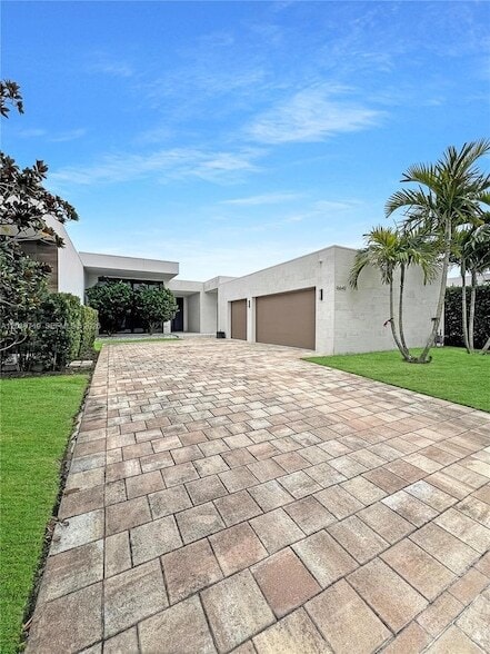 Photo - 16640 Sunset Way House