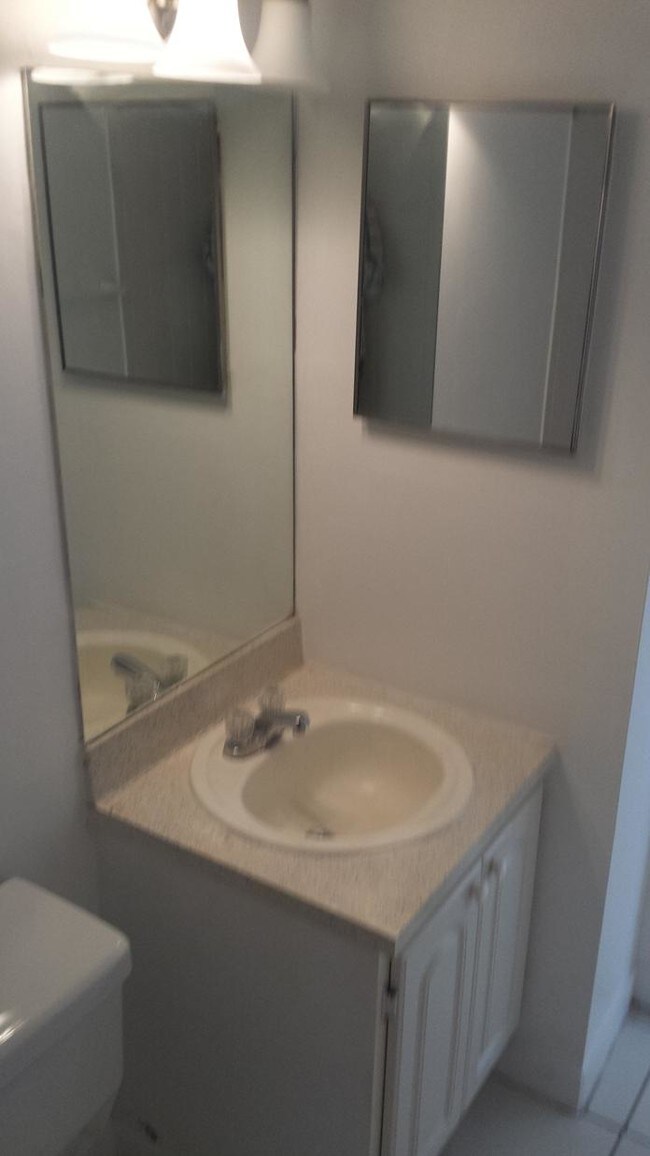 Foto del edificio - 4431 Treehouse Ln