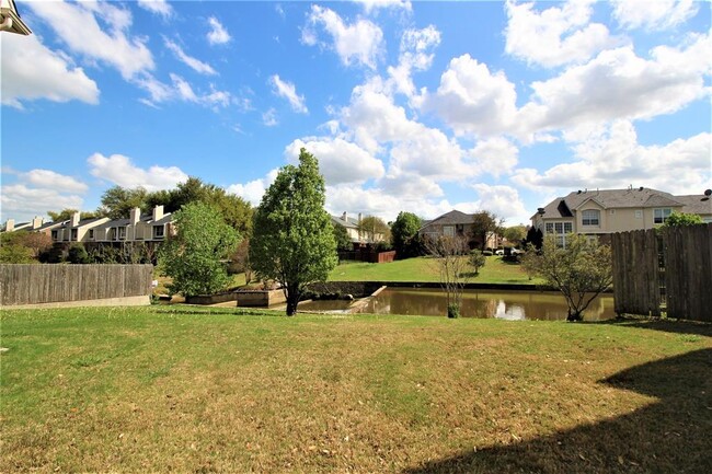 Building Photo - 4448 Jardin St