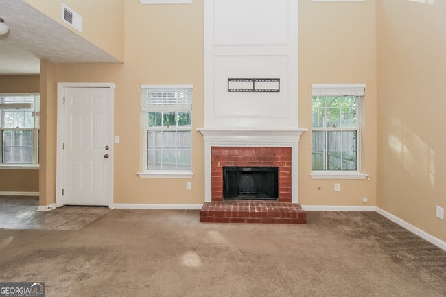 Foto del edificio - 7175 Springchase Way