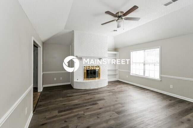 Foto del edificio - 3 Bedroom Pet-Friendly Home in Olive Branch, MS with Main Street Renewal