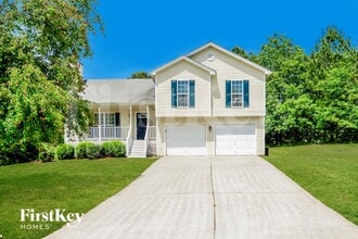 Building Photo - 305 Carly Ct