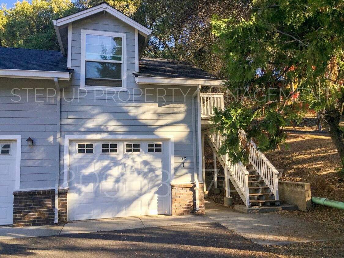 Primary Photo - Conveniently located 1 Bed, 1 Bath Apartme...