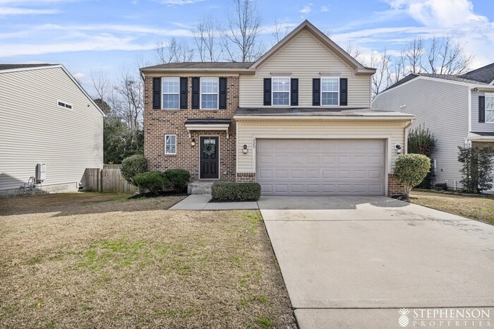 Primary Photo - 3 bed 2.5 bath fenced yard