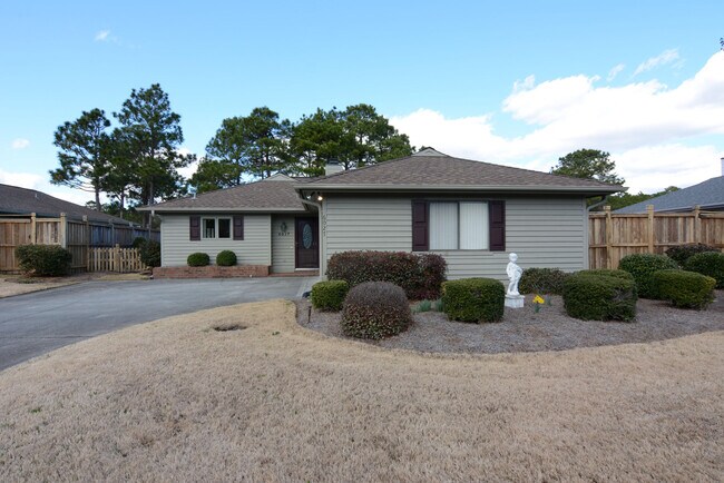 Building Photo - 6027 Cedar Ridge Dr