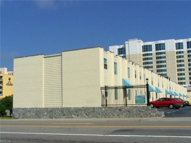 Primary Photo - 905 Pacific Ave