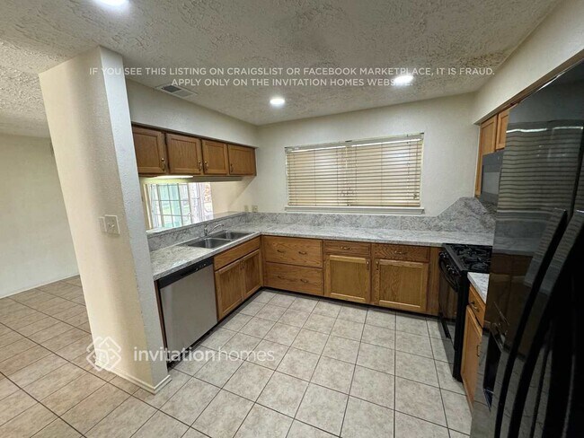 Foto del edificio - 10514 Wayward Wind Ln