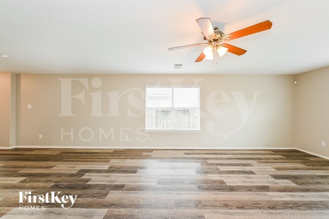 Building Photo - 4435 Sprangletop Ave