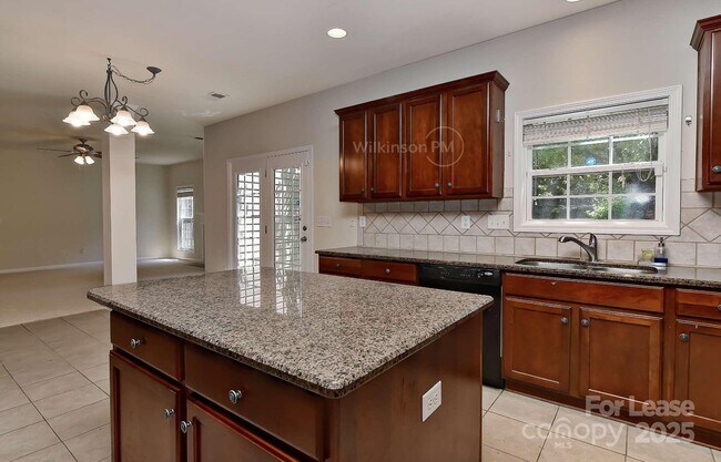 Building Photo - 8827 SedgeBurn Dr