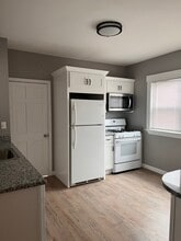 Building Photo - 32 Chubbuck St