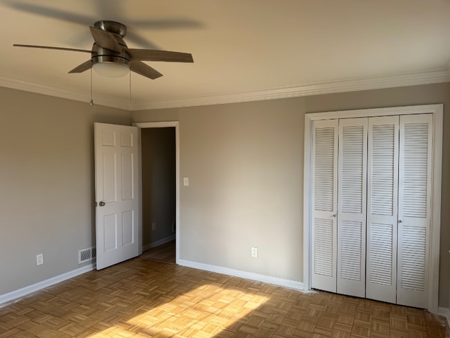 Building Photo - 865 Spalding Dr