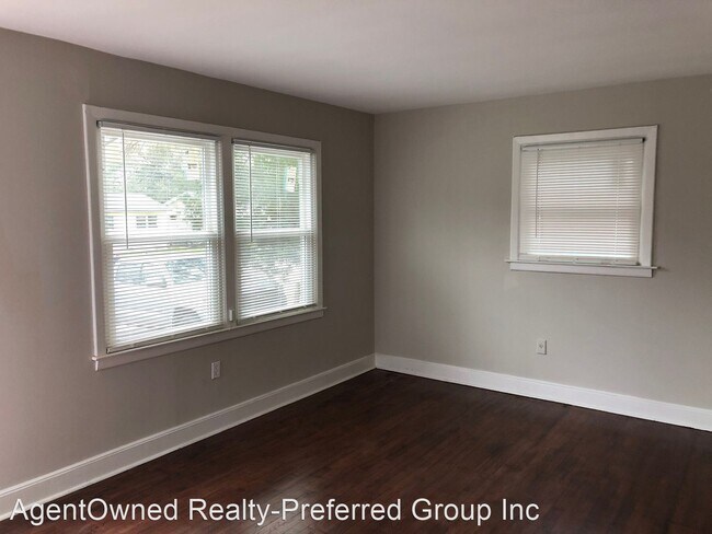 Building Photo - 3 br, 1 bath House - 1522 Larry Street