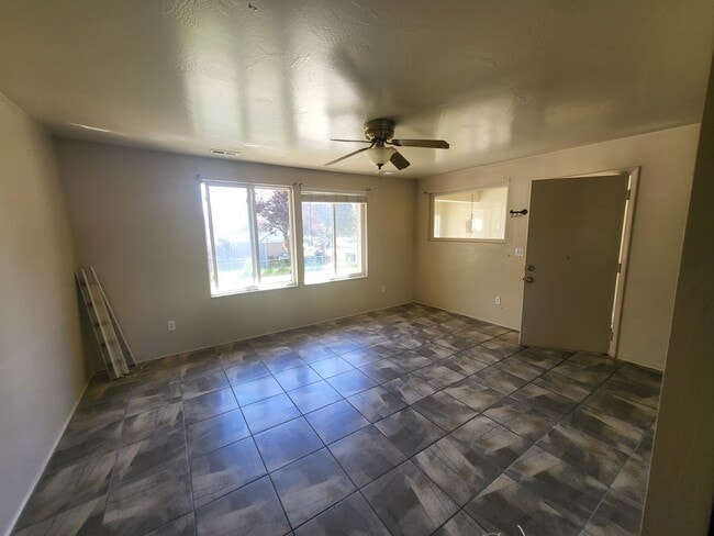 Building Photo - Angle View Duplex