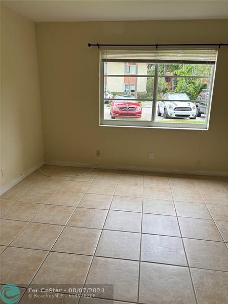 Foto del edificio - 124 NE 19th Ct