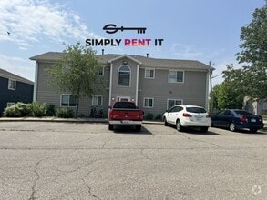 Building Photo - 4549 Steinbeck St