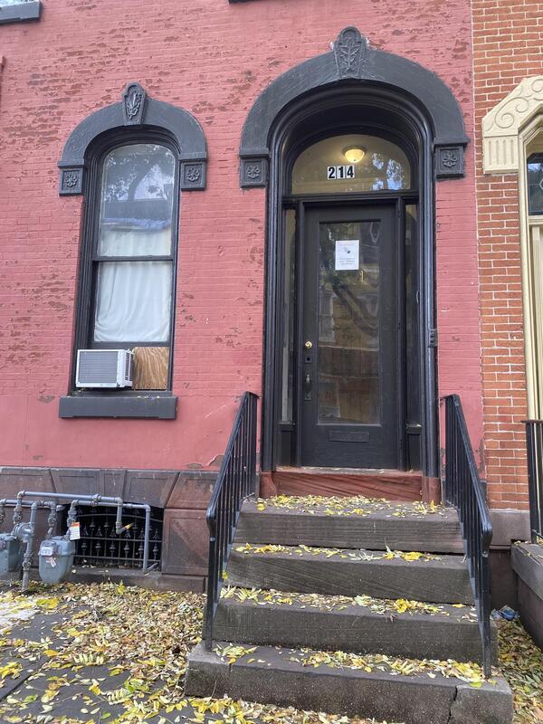 Primary Photo - 214 N 6th St