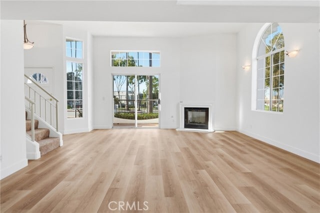 Building Photo - 200 N Catalina Ave