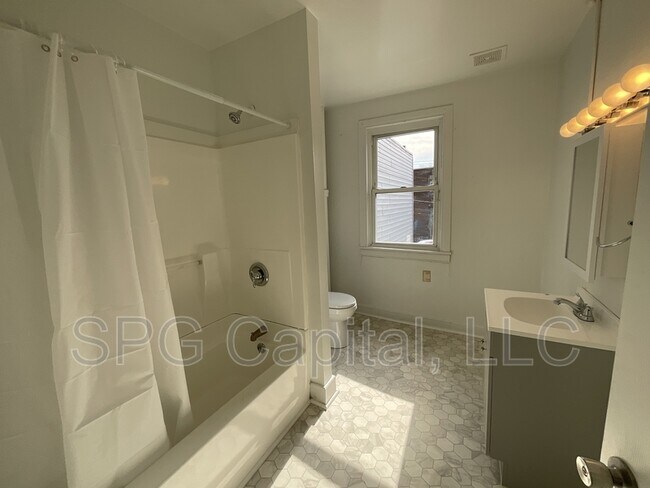 Foto del edificio - 246 Walnut St