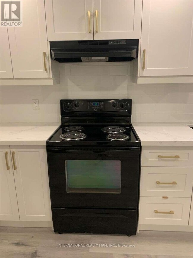 Photo du bâtiment - 62 Embassy Dr