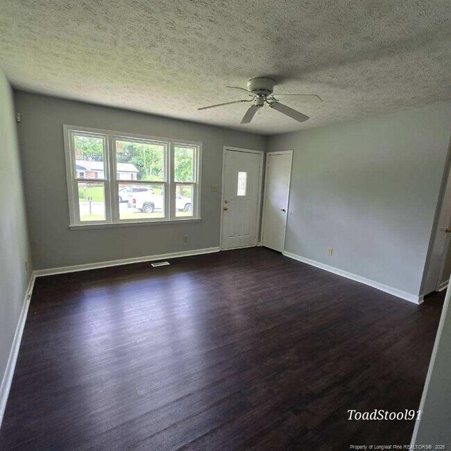 Foto del edificio - 6512 Kemper Ct