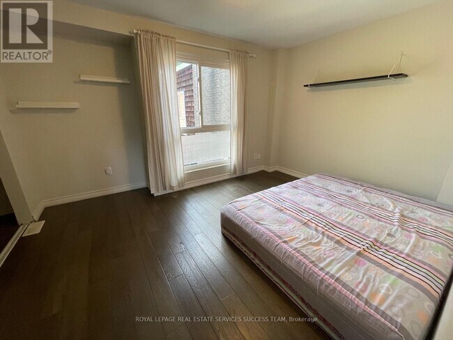 Photo du bâtiment - 17 Curly Vineway