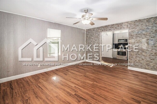 Foto del edificio - 8290 Stout St