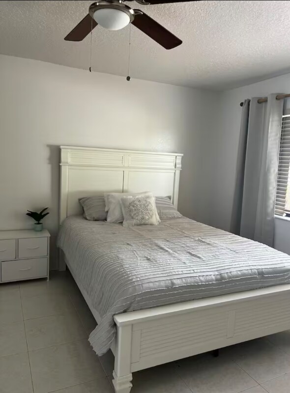 Foto del edificio - 5760 NW 200th St