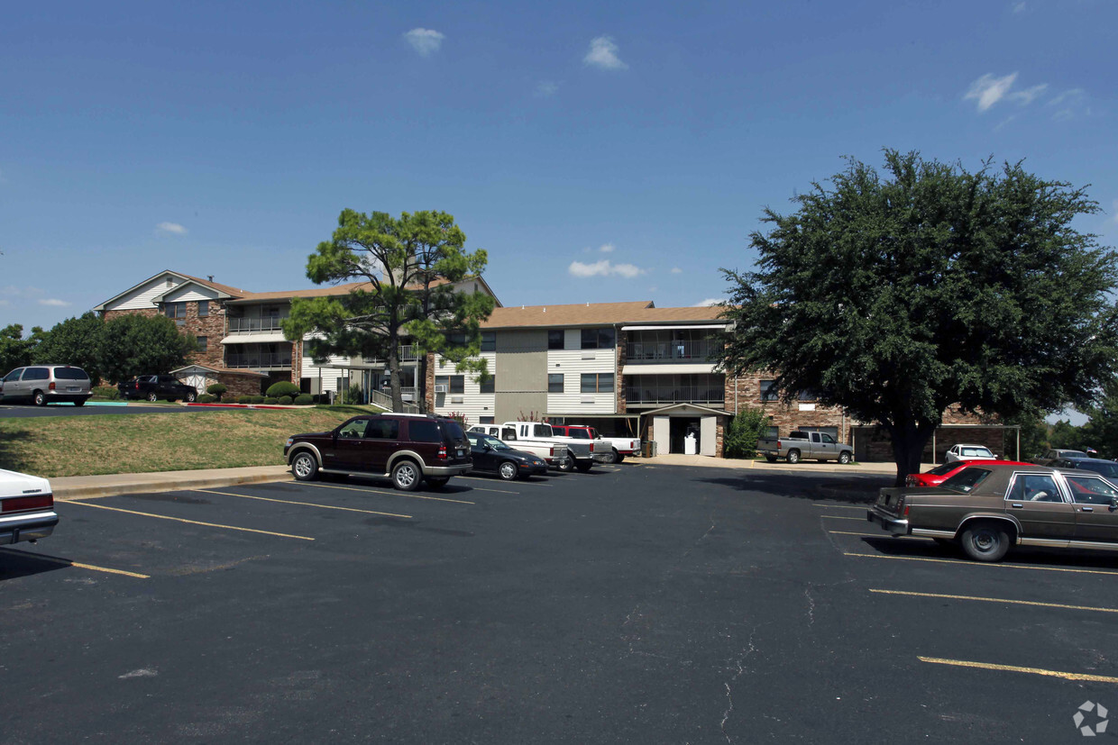 Building Photo - Nowata Garden Apartments