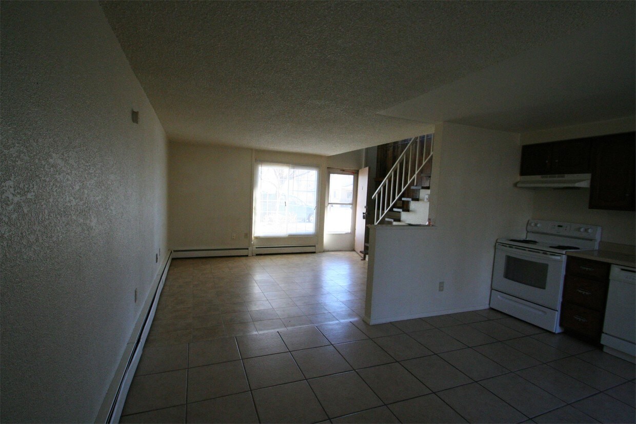 Primary Photo - 5225 Balsam St
