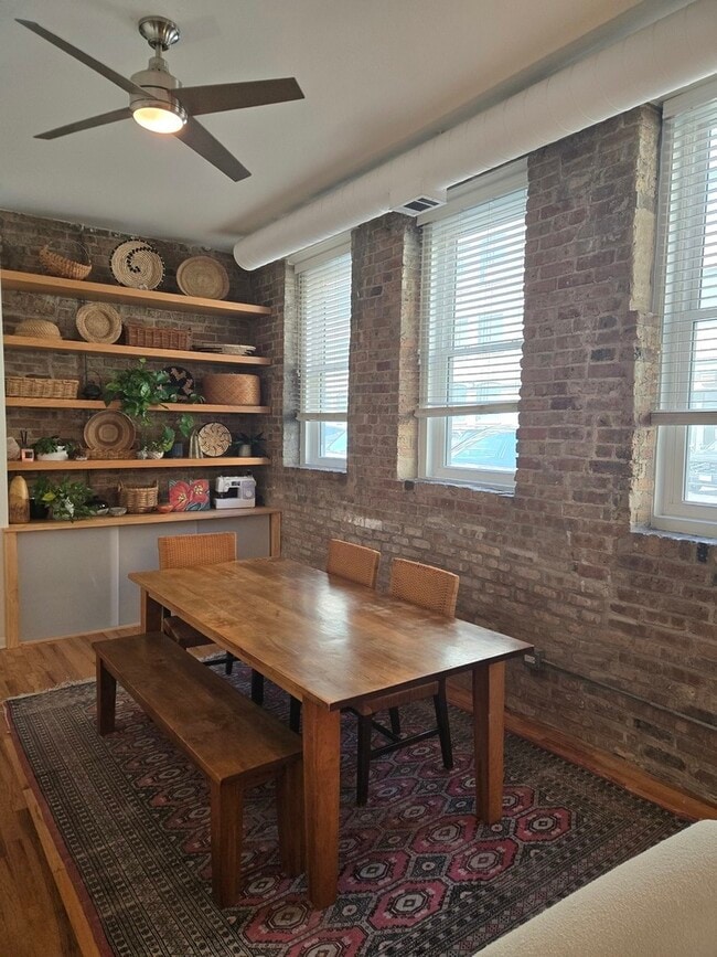 Foto del edificio - 515 N Noble St