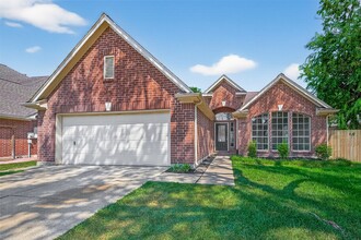 Building Photo - 2306 Lord Nelson Dr