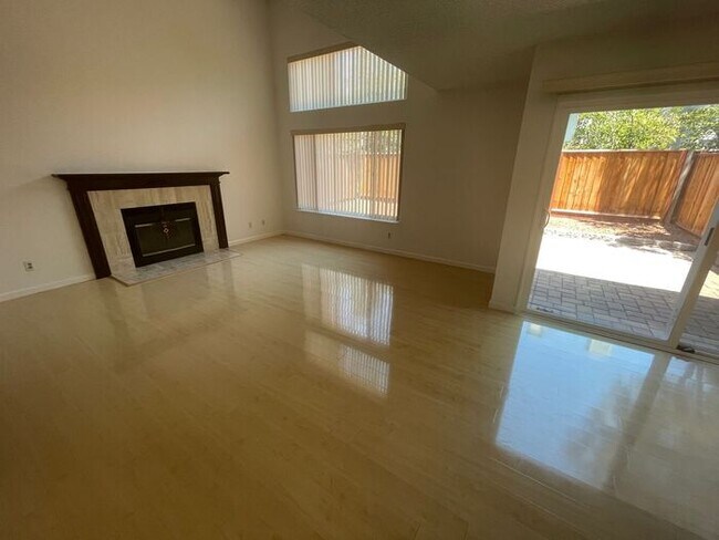 Building Photo - 3-Bedroom for Rent in Milpitas - $3,500/mo