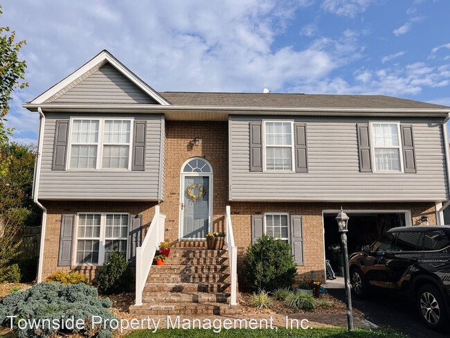 Building Photo - 4 br, 3 bath House - 35 Camellia Lane
